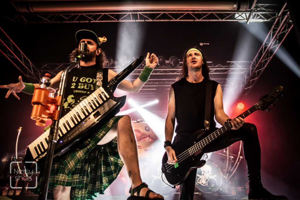Alestorm, Jena