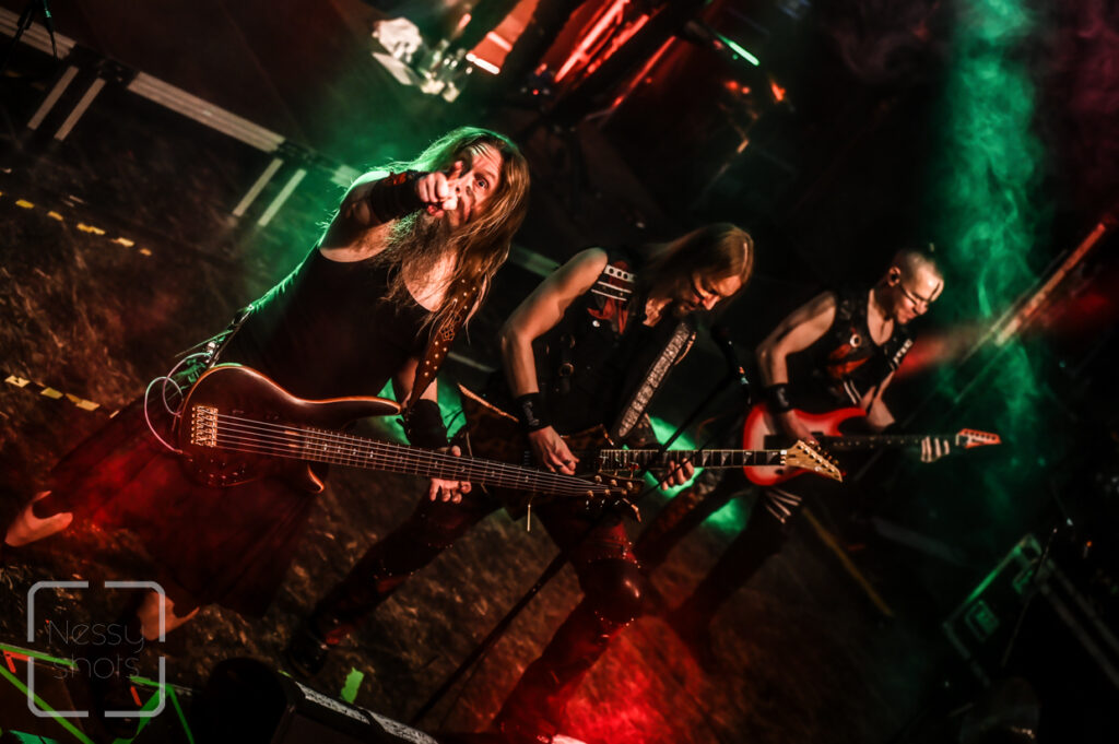 Ensiferum, Geiselwind